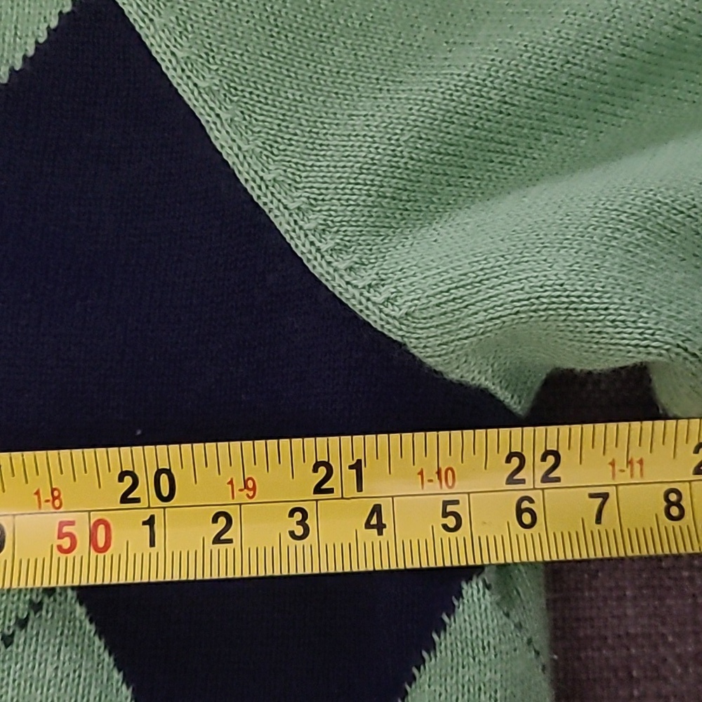 Tommy Hilfiger V Neck argyle sweater Men's Large EUC - Picture 7 of 13